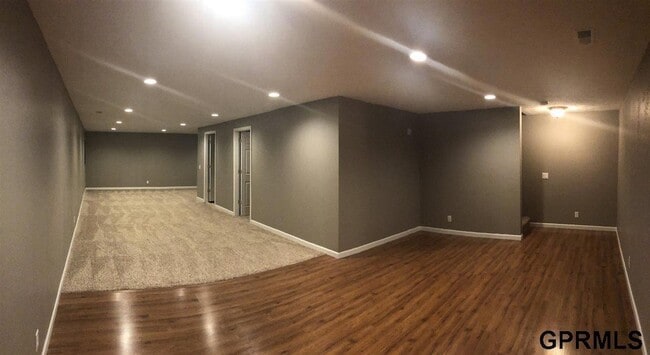 Building Photo - 2102 Quartz Dr