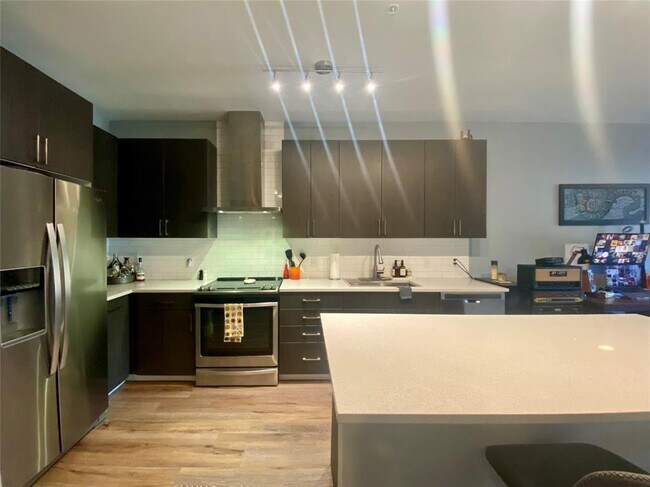 Building Photo - 6444 Burnet Rd