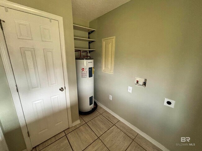 Building Photo - 21711 Bartlett Ln