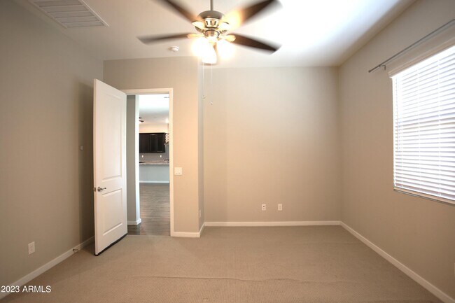 Building Photo - 1201 E Cherrywood Pl