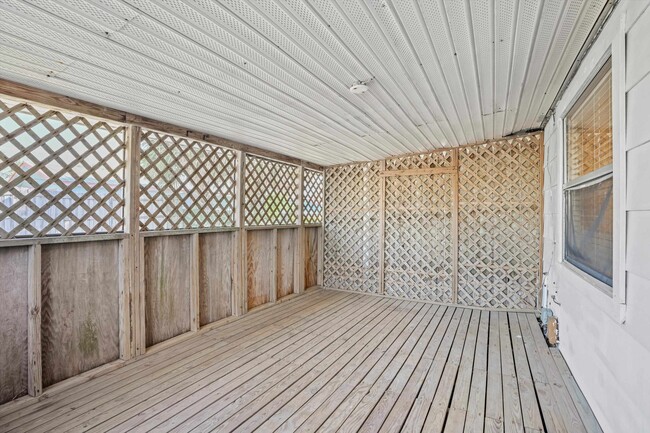 Building Photo - 145 Gassett Rd