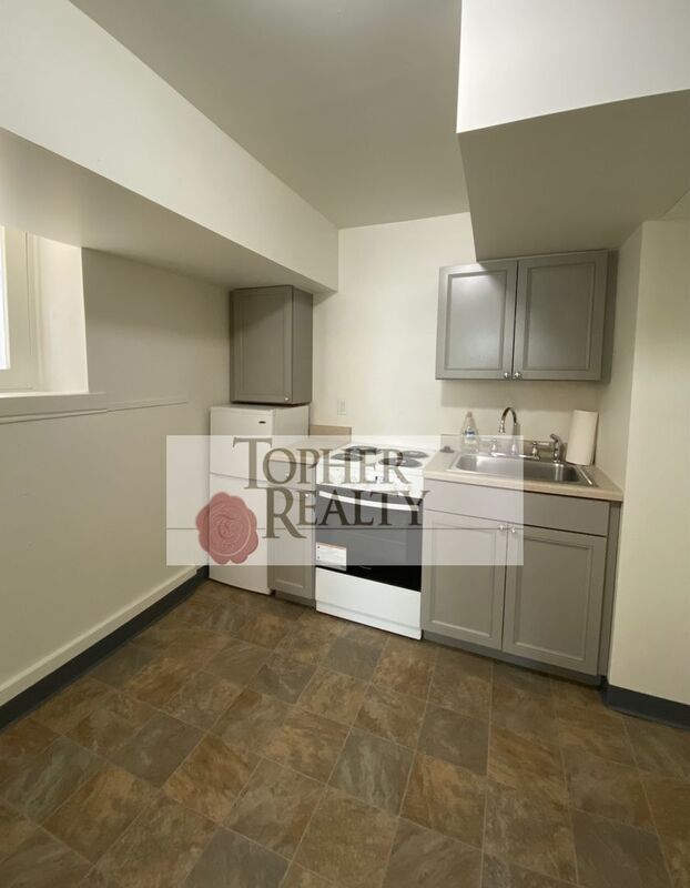 Building Photo - 40 N Benton Ave