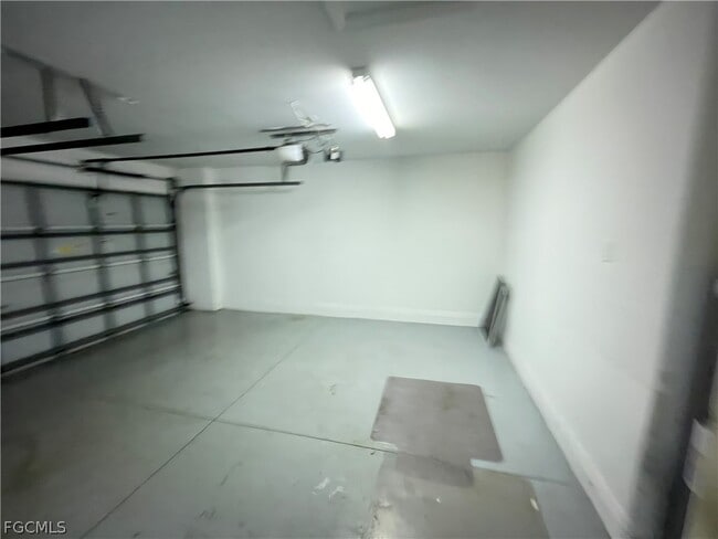 Building Photo - 3023 Lake Manatee Ct