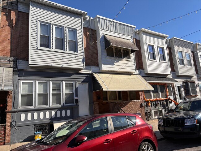 Building Photo - 1529 S 28th St