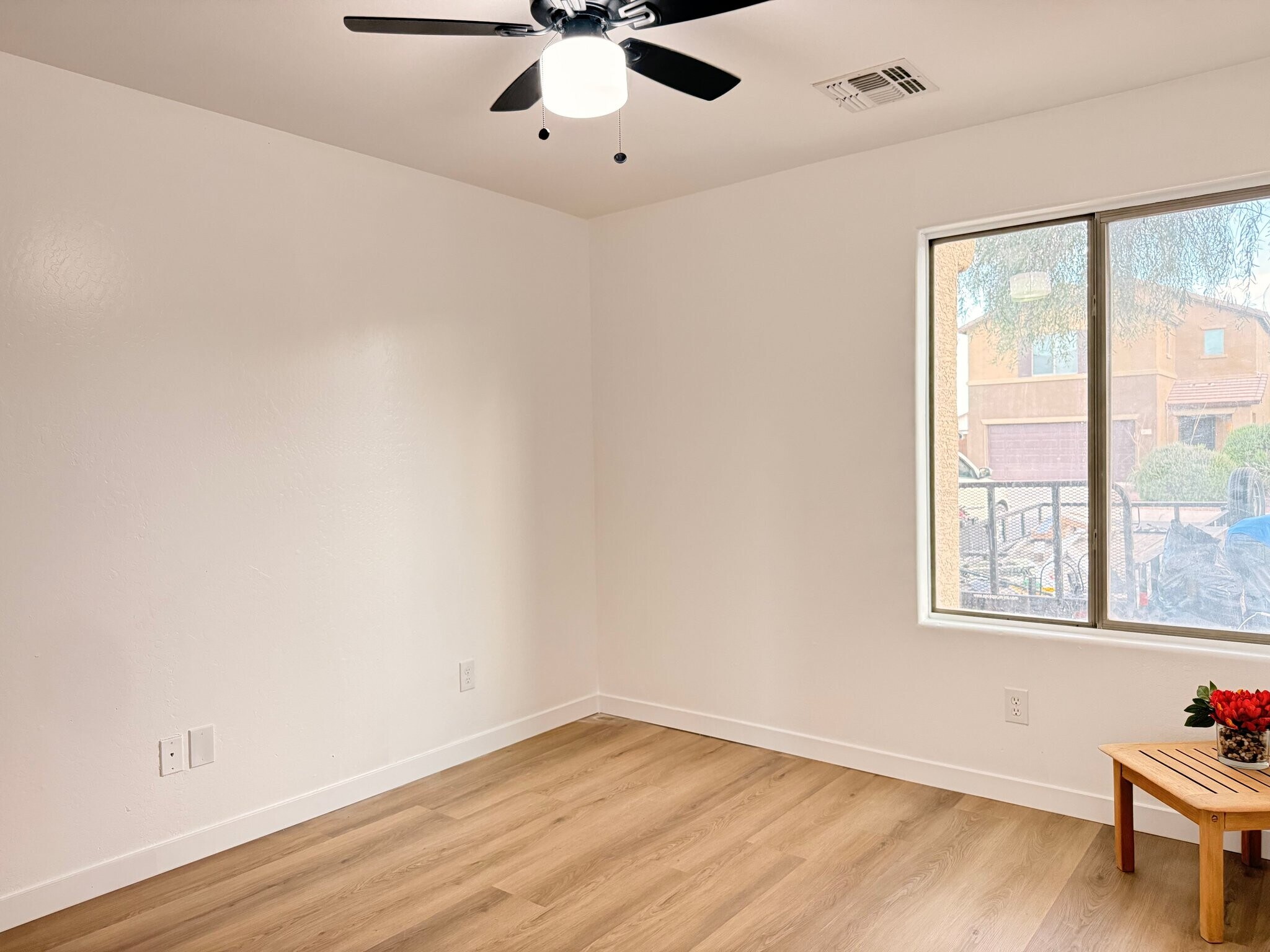 Building Photo - 4614 W Juniper Ave