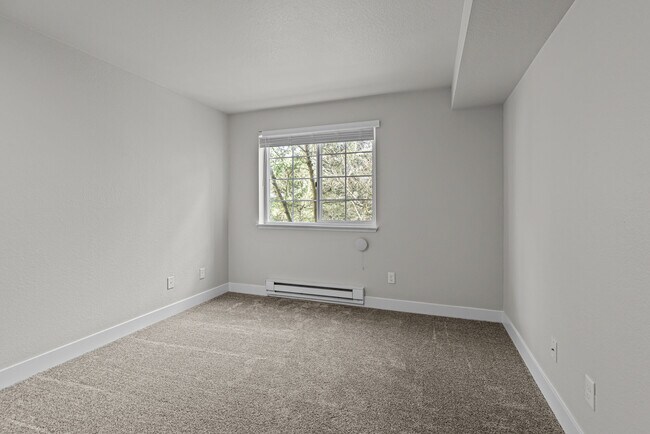 Building Photo - Centrepointe Apartments