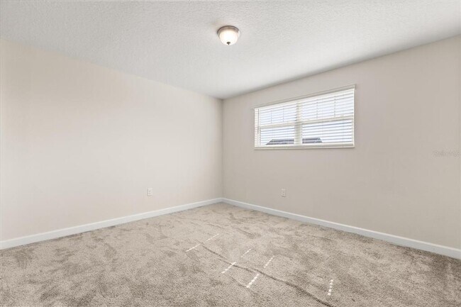 Building Photo - 9131 Cut Shot Dr