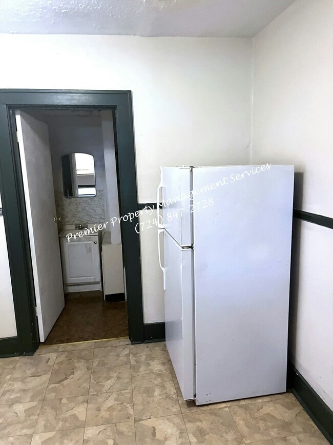 Building Photo - 2237 Brodhead Rd