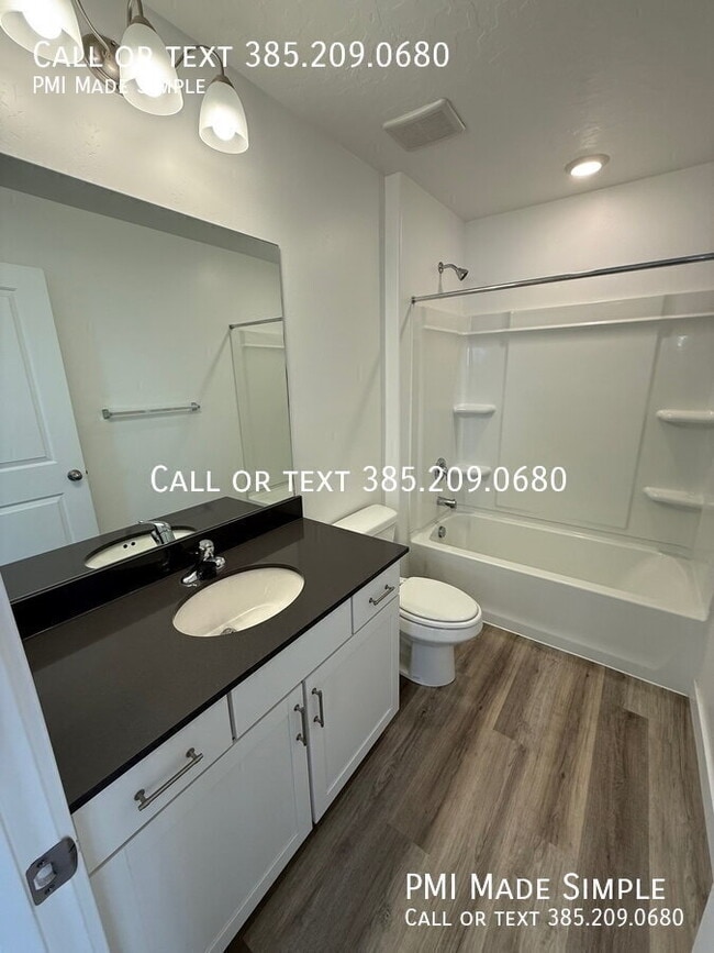Building Photo - 3826 Orinda Dr