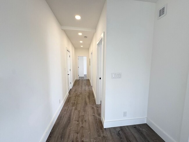 Building Photo - 30 Haddon Ave
