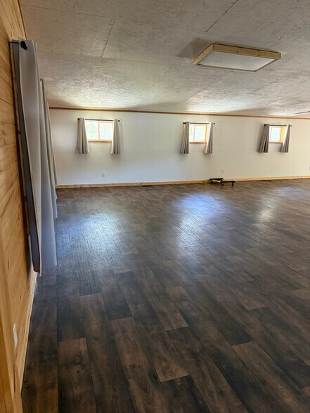 Building Photo - 195 Little River Rd