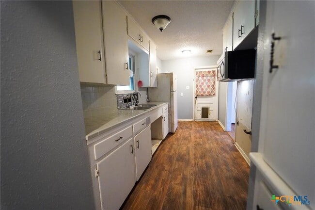 Building Photo - 1005 E Polk Ave