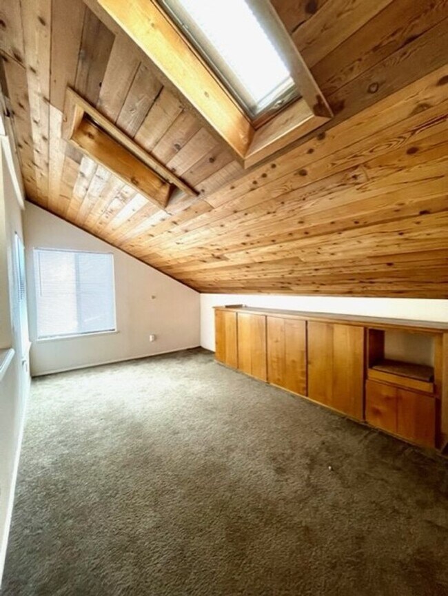 Building Photo - One of a kind property!  Huge lot, great h...