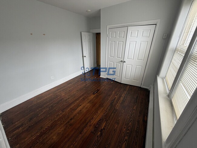 Building Photo - 265 Avenue B