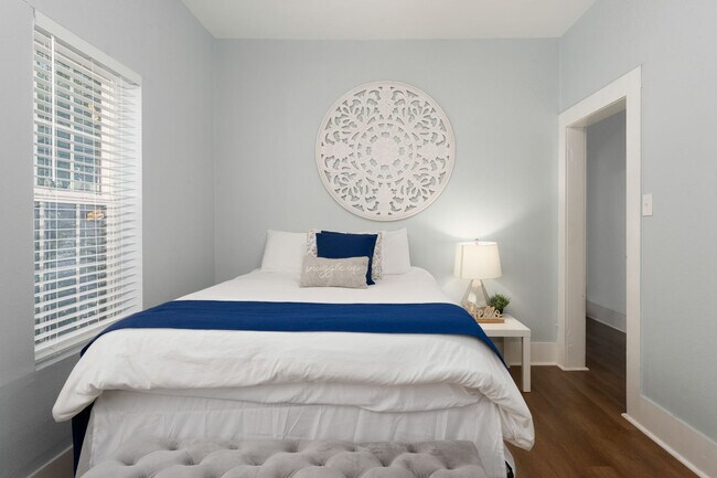 Building Photo - 1525 5th St