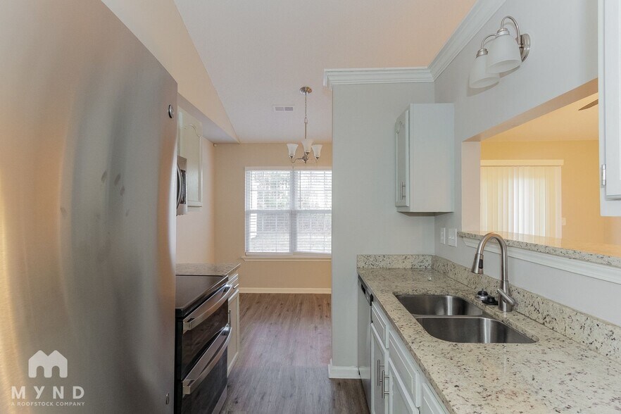 Building Photo - 5729 Glenhill Ct