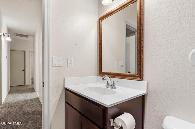 Building Photo - 11648 Flor Freesia Dr