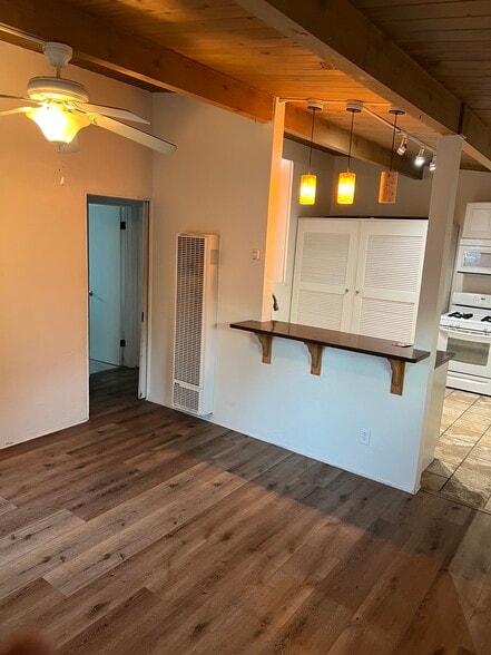 Building Photo - 170 Casa St