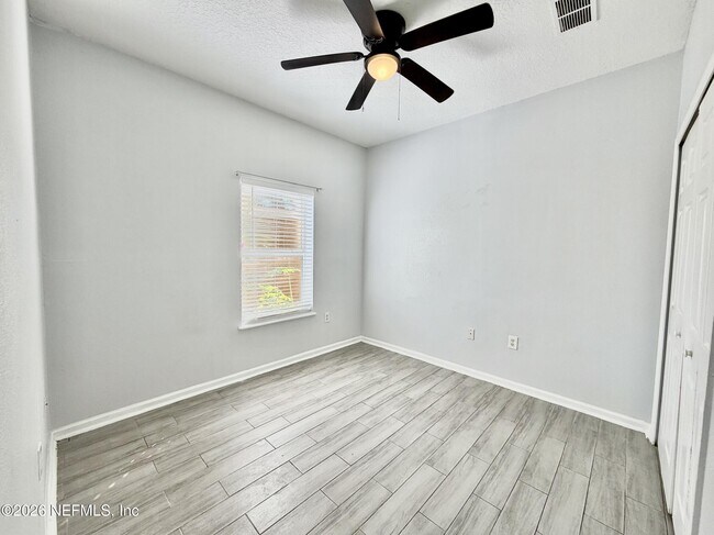 Building Photo - 6880 Skaff Ave