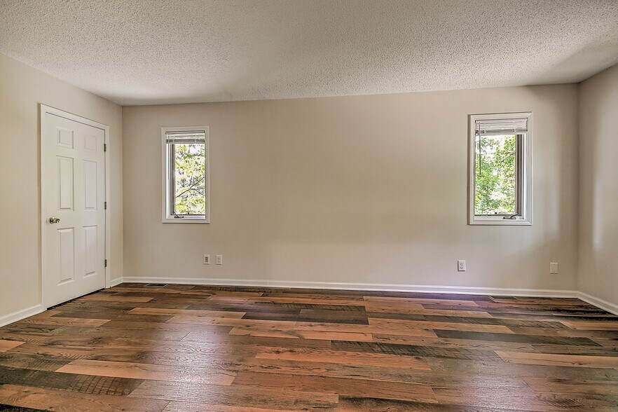 Building Photo - 208 Dean St