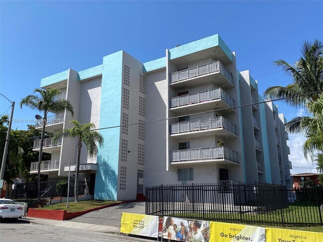 Primary Photo - 140 NW 14th Ave