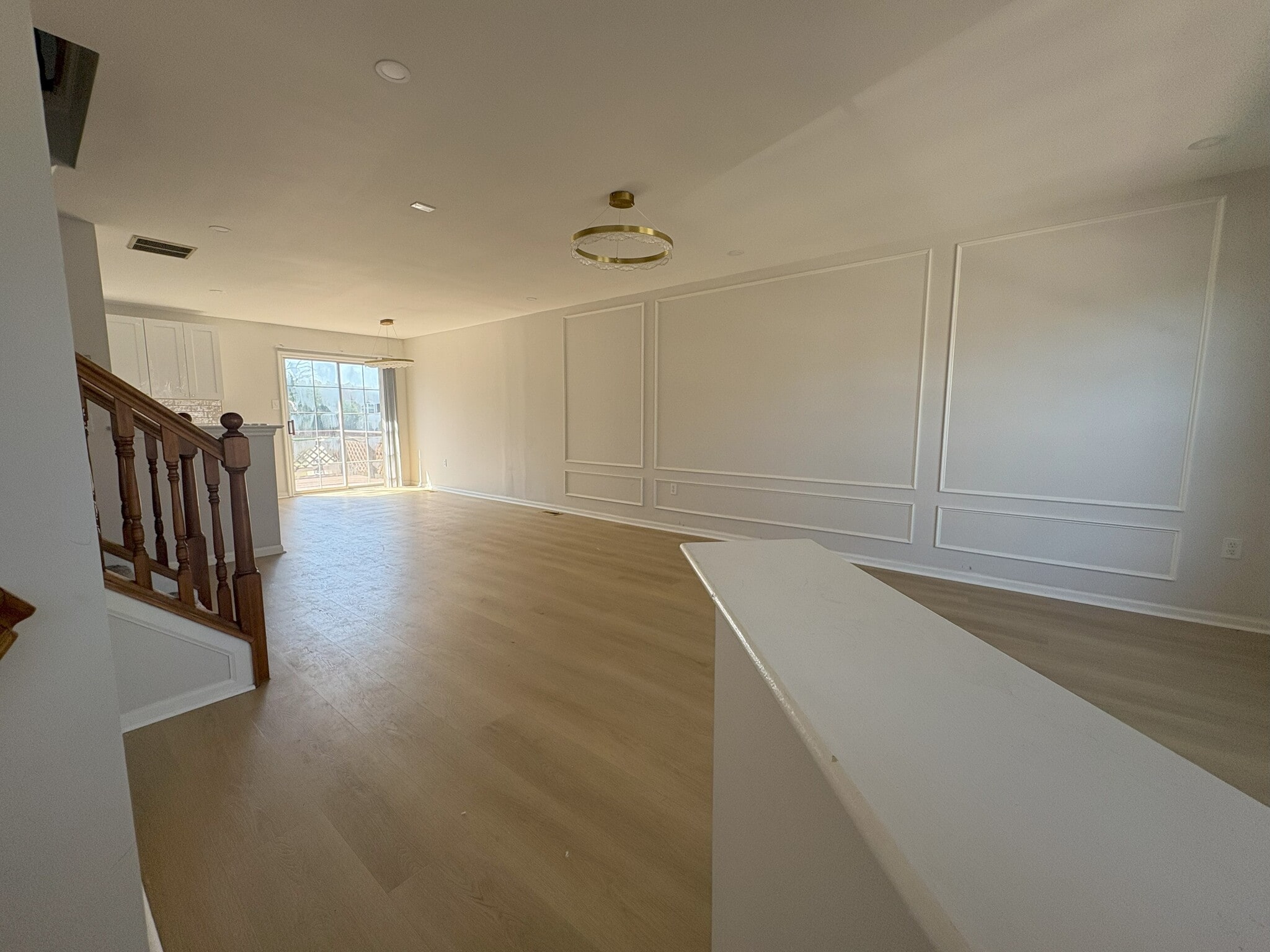 Building Photo - 17 Versailles Ct
