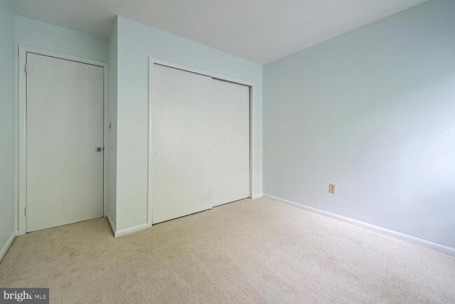 Building Photo - 103 Sequoia Ct