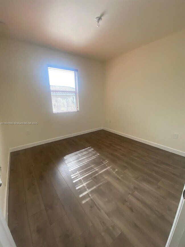 Building Photo - 9408 SW 171st Pl