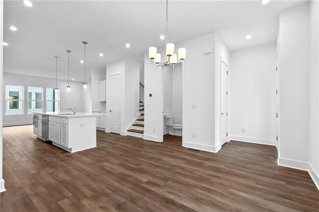 Building Photo - 515 Motivation Cir NW