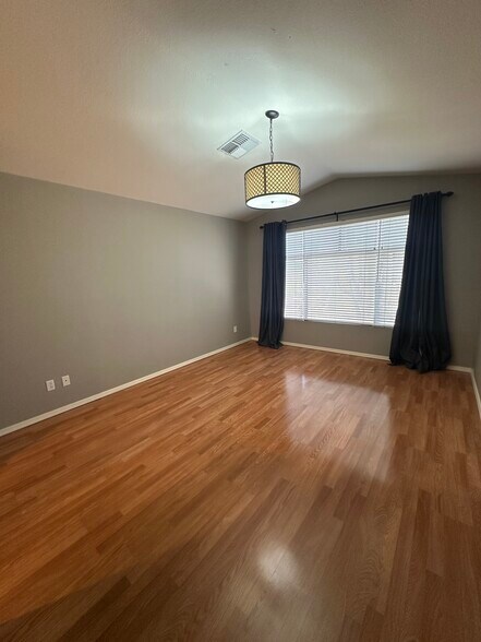 Building Photo - 3991 N 150th Ln