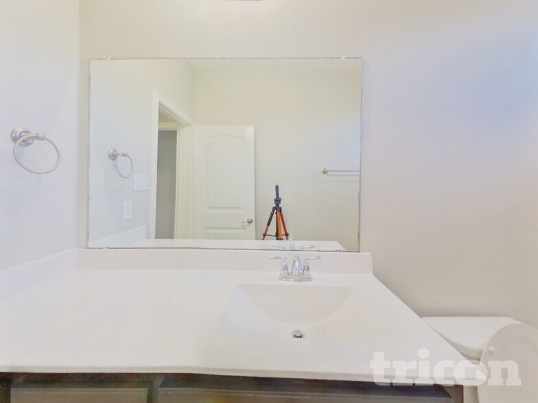 Building Photo - 701 Gold Hl Trl