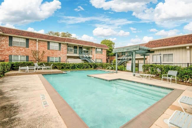 Building Photo - 845 Augusta Dr