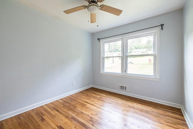 Building Photo - 3146 Bluebird Ln