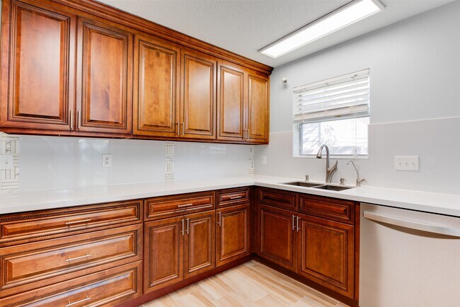 Building Photo - 6930 Haven Creek Dr