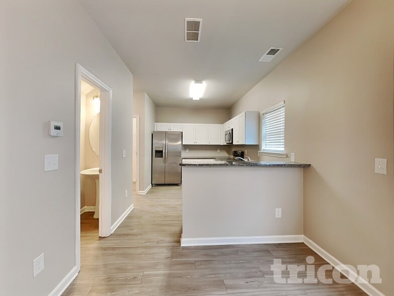 Building Photo - 48 Carriage Hls Dr SE