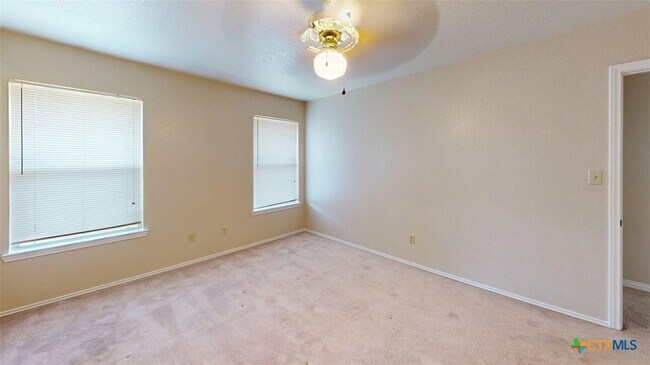 Building Photo - 4405 Hondo Dr