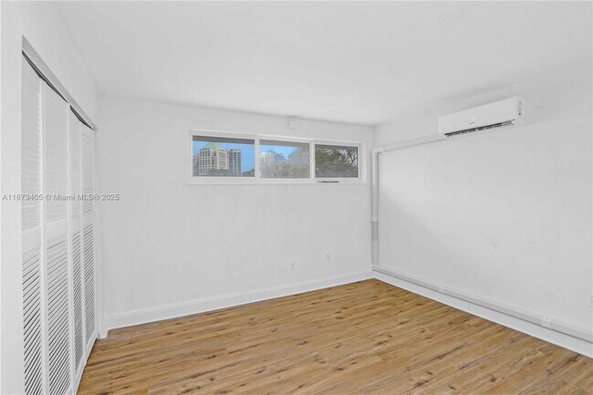 Building Photo - 3071 SW 27th Ave