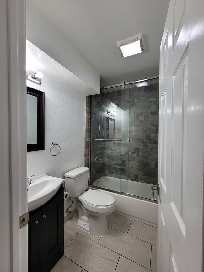 Building Photo - Stylish & Modern 1-Bedroom Retreat Steps f...