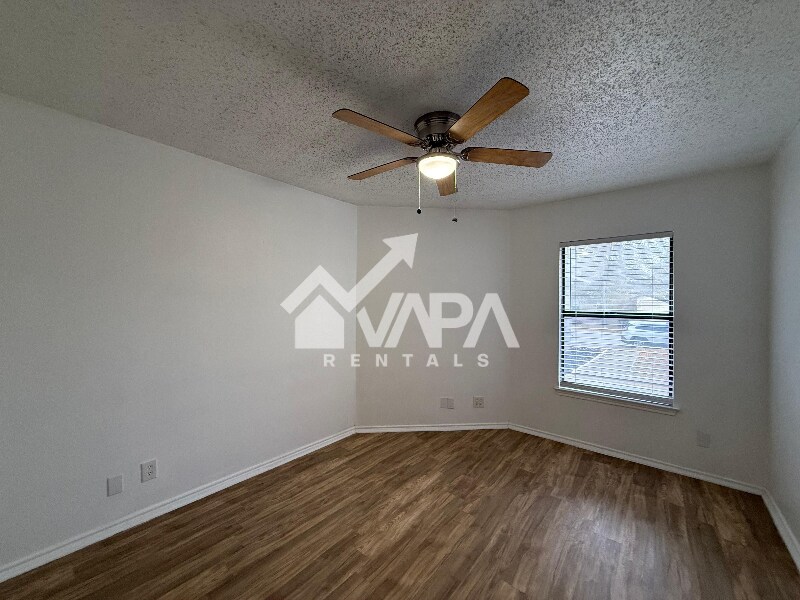 Building Photo - 7135 Grassy Trail