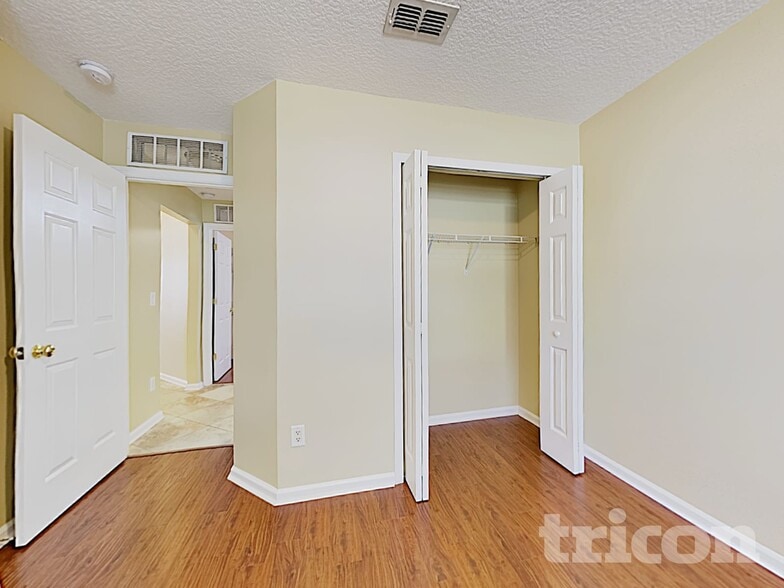 Building Photo - 1043 Moosehead Dr