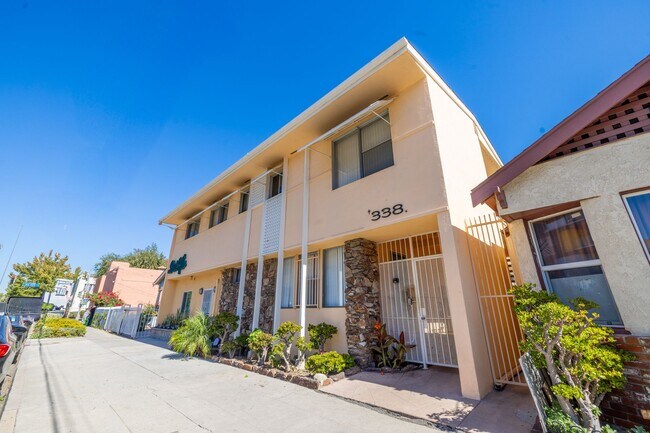 Building Photo - Del Rio Apartments