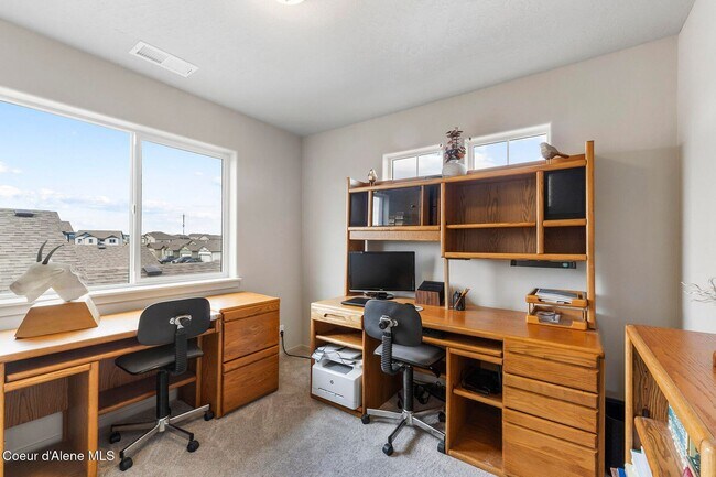 Building Photo - Spacious 4BR + Loft Home in Desirable North Place Community — Post Falls