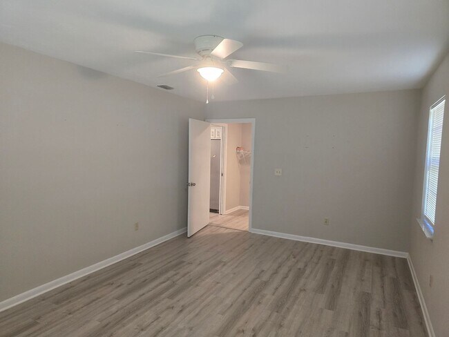 Building Photo - 6853 Grove Rd