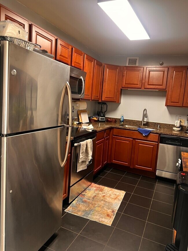 Building Photo - 200 N Dearborn St