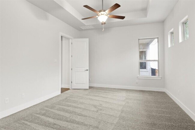 Building Photo - 200 Castlefields St