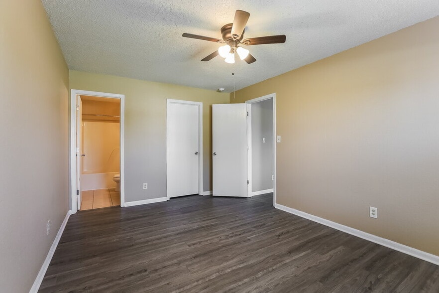 Building Photo - 1418 Green Spring Way