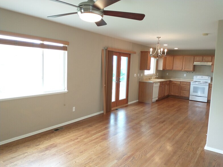 Dining Kitchen - 4607 Fish Hawk Pt