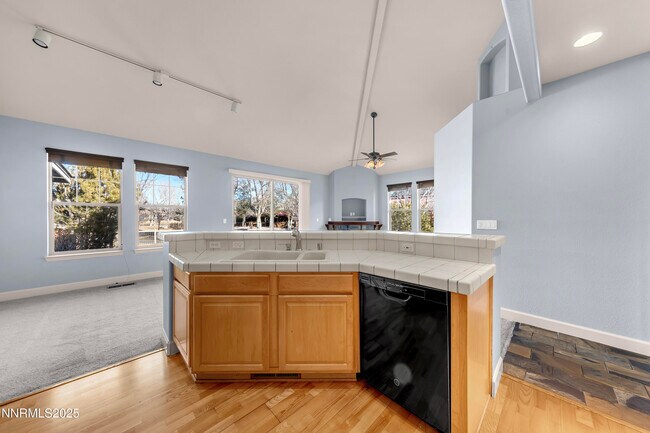 Building Photo - 6578 Aston Cir