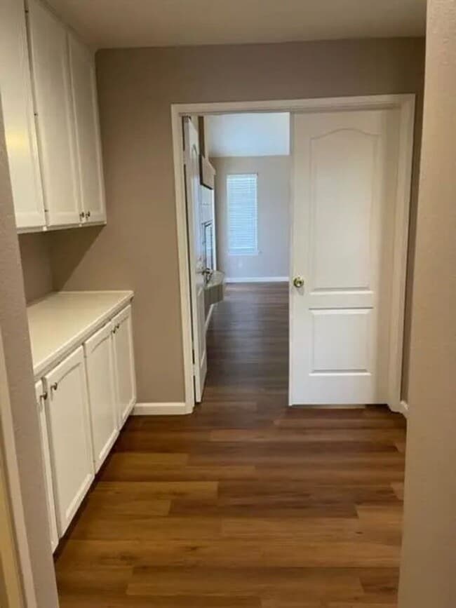 Building Photo - Hot Rental Alert! Gorgeous North Fresno Home!