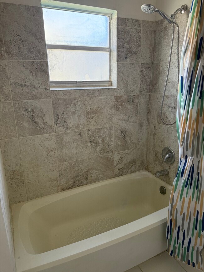 Building Photo - 10859 Wilderness Ct